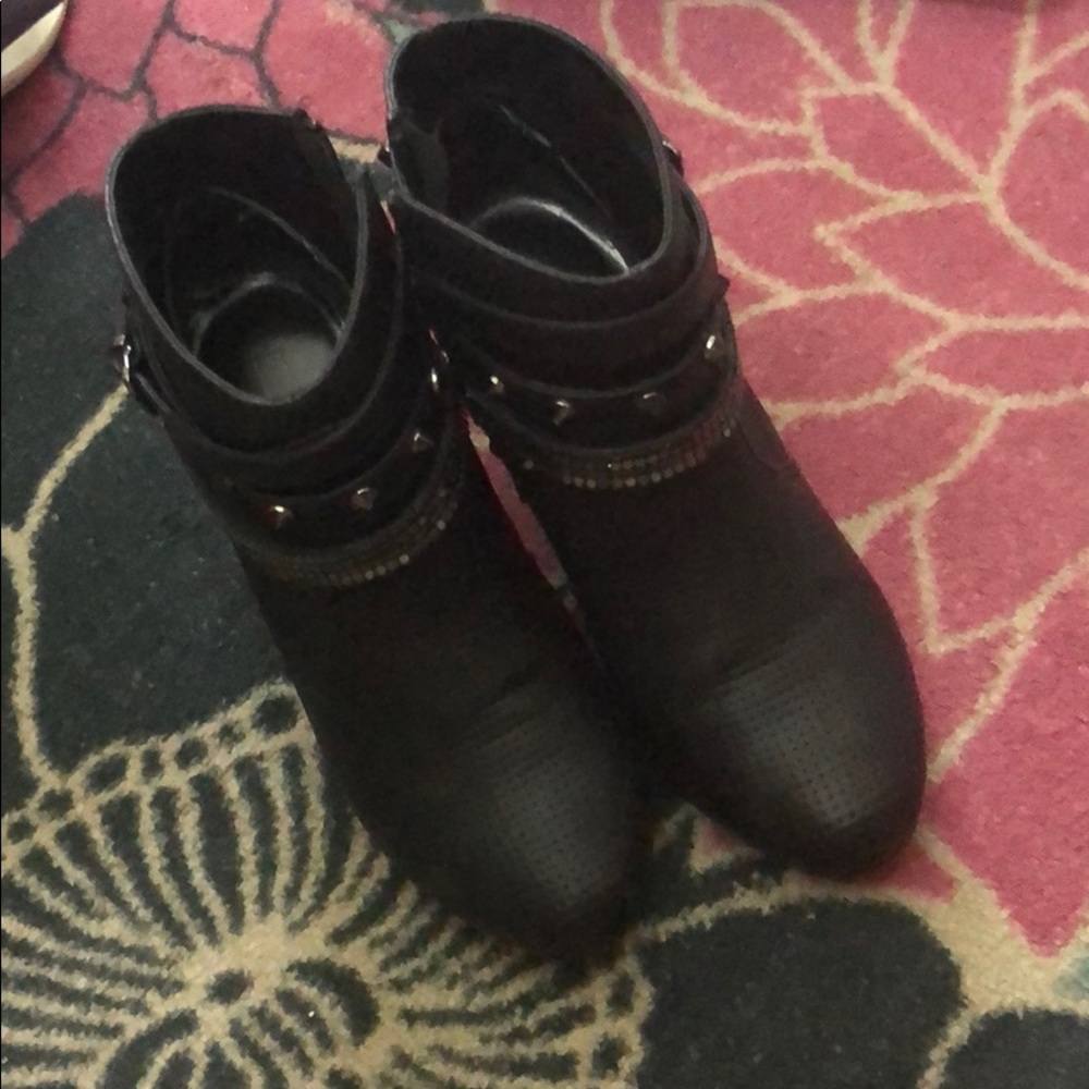 Jennifer Lopez ankle boots